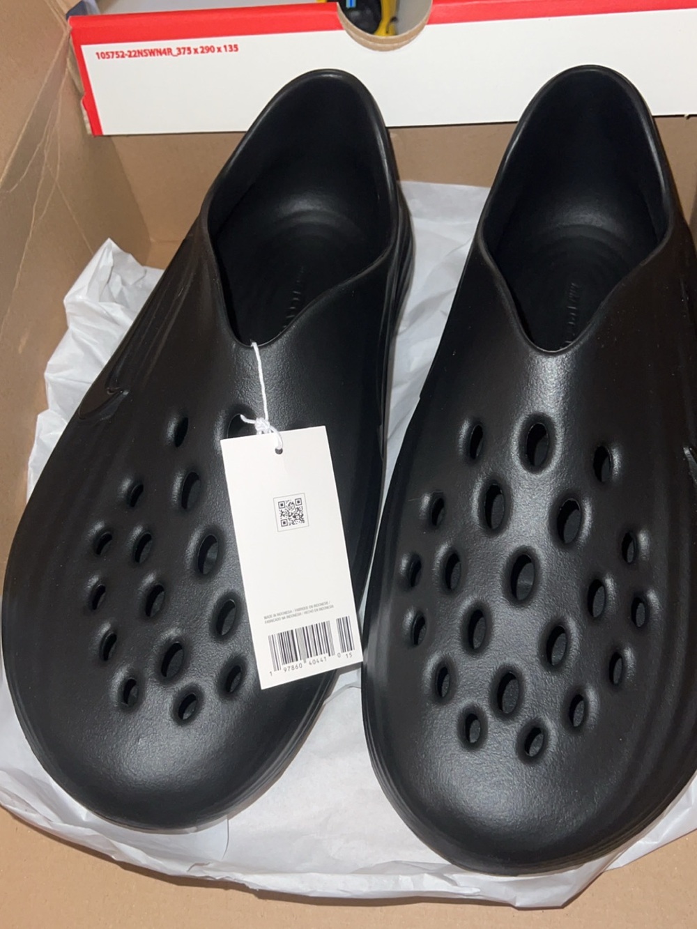 Nike Men's Black Slip-On Perforated